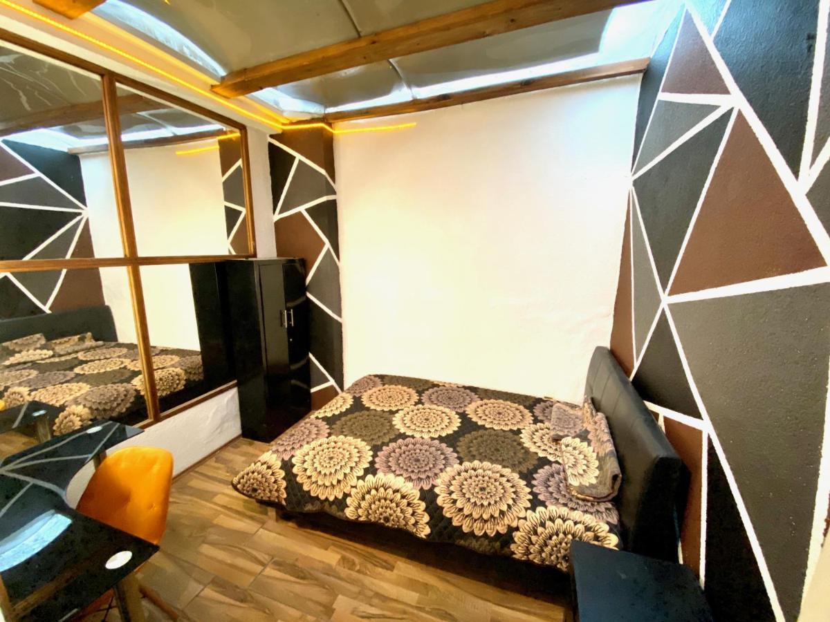 Roomies Hostel Condesa Mexico City Exterior photo